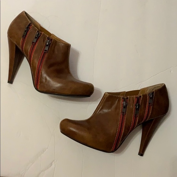 Steven By Steve Madden Shoes - NWOT STEVEN by Steven Madden Closed Heels.